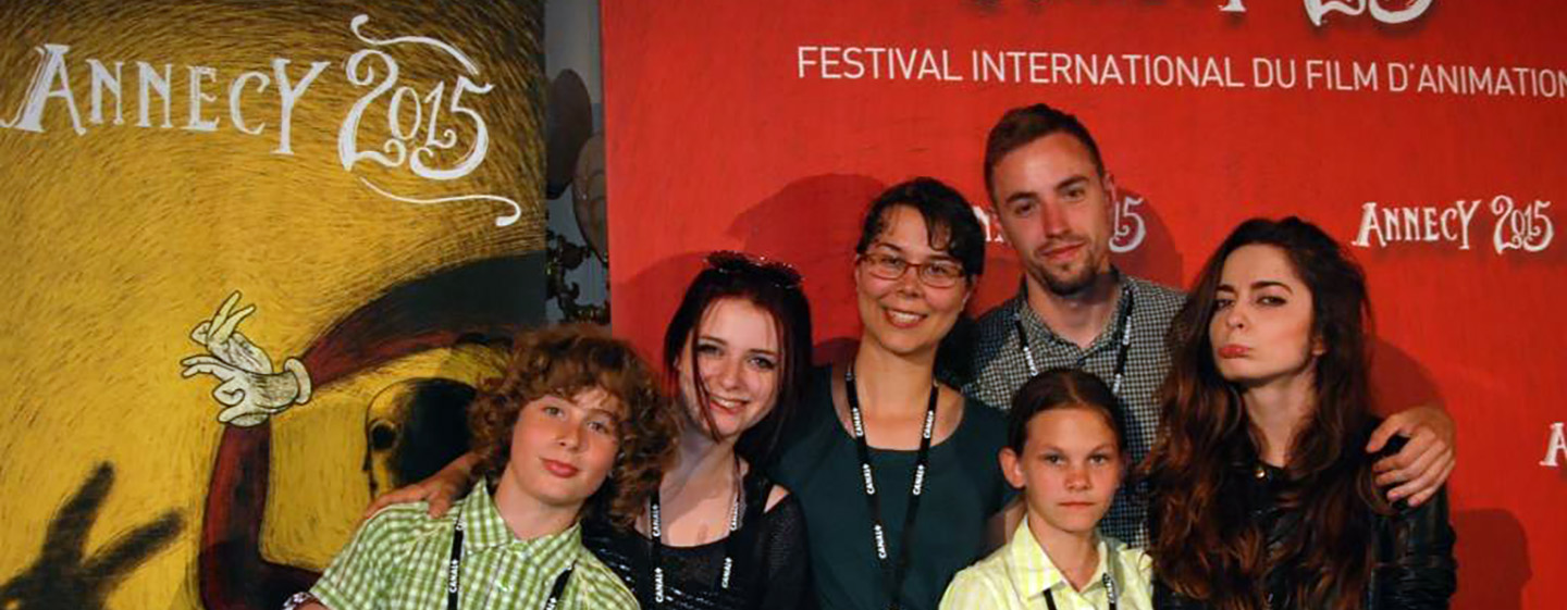 Delegácia Ateliéru BAB na festivale Annecy 2015 Delegácia Ateliéru BAB na festivale Annecy 2015: Martin Valentko, Veronika Ivaničová, Jana Juránková a Tomáš Danay (lekori), Ema Kissová, Sofia Vöröšová