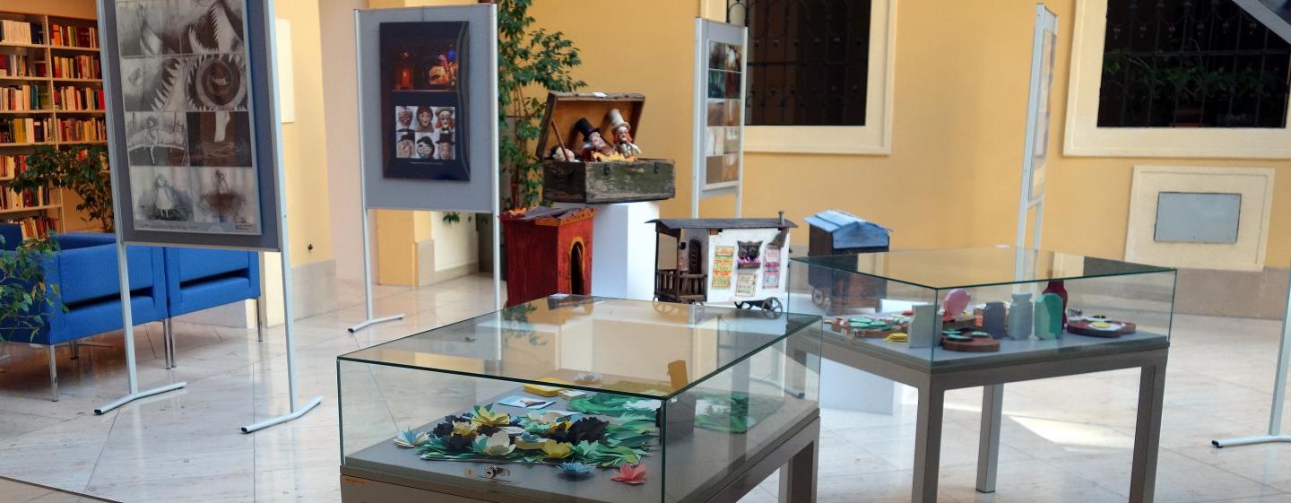 MLADÁ SLOVENSKÁ ANIMÁCIA - 25 rokov Ateliéru animovanej tvorby na Filmovej a televíznej fakulte VŠMU v Bratislave MLADÁ SLOVENSKÁ ANIMÁCIA - 25 rokov Ateliéru animovanej tvorby na Filmovej a televíznej fakulte VŠMU v Bratislave