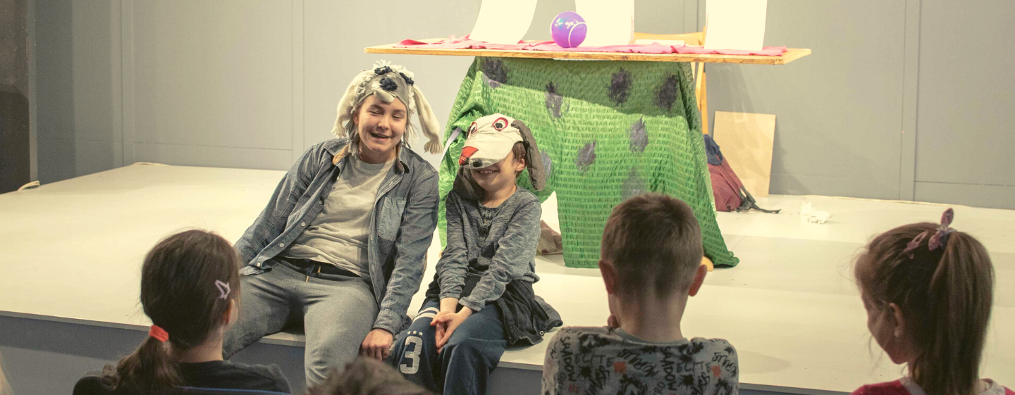 Priateľ na tri Priateľ na tri