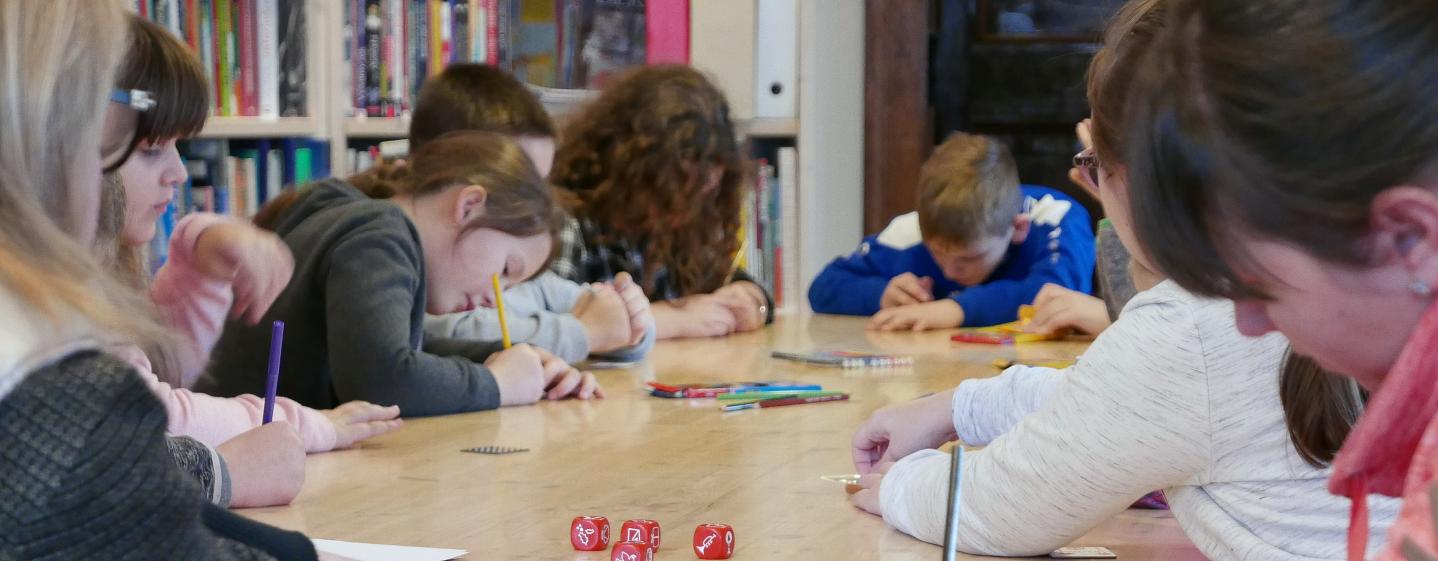 Od ucha k uchu od ucha k uchu