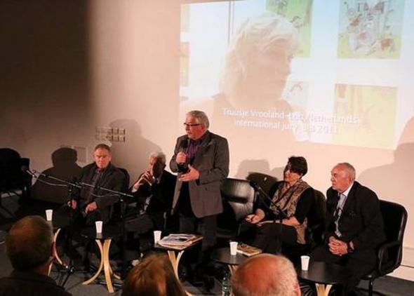 BIB – HVIEZDNE OKAMIHY ILUSTRÁCIE BIB – HVIEZDNE OKAMIHY ILUSTRÁCIE